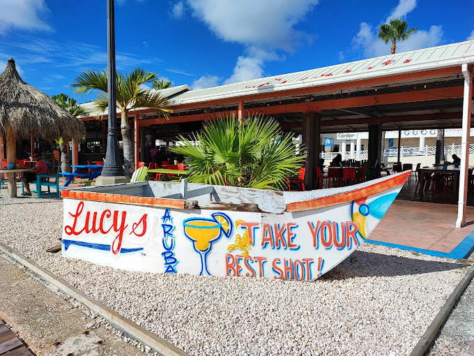 Lucy's Retired Surfers Bar & Restaurant